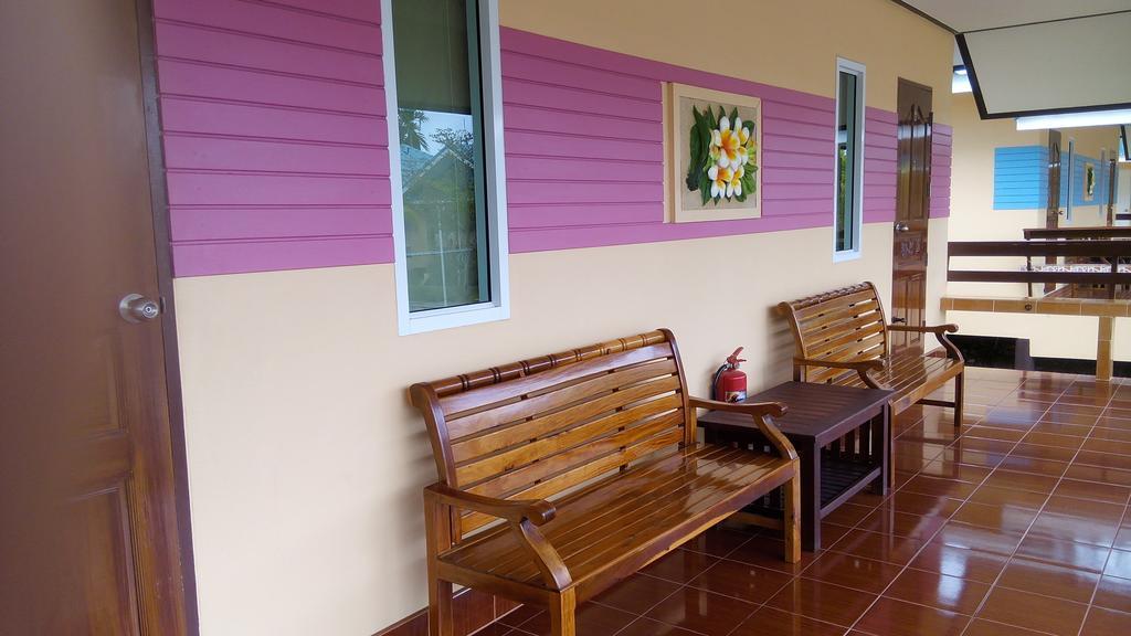 Sangtong Beach Resort Laem Sing Exterior photo