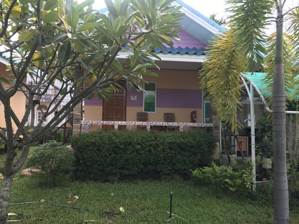 Sangtong Beach Resort Laem Sing Exterior photo